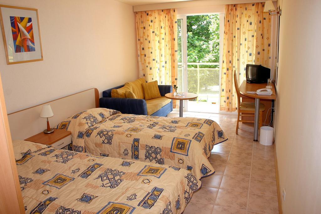 Hotel Orhidea Albena Cameră foto